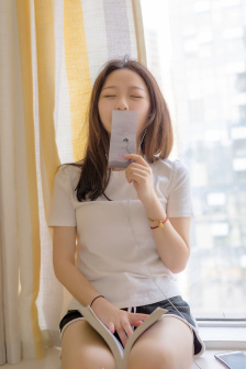 黄得让人湿流水高潮的小说